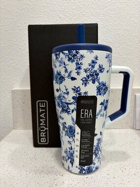 Brumate Sorrento Era 30 OZ Steel Tumbler Blue Flowers White NEW